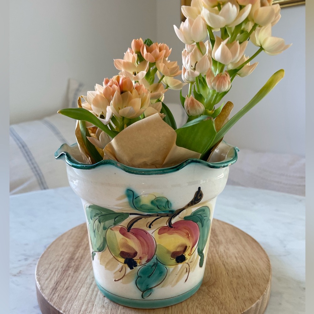 Vintage hand painted Italian planter cachepot